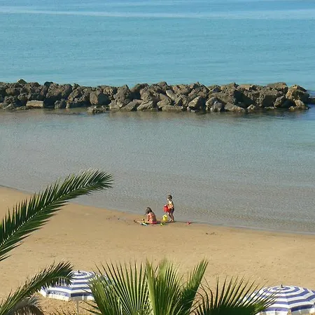 Sul Mare Al Gabbiano 스코글리티